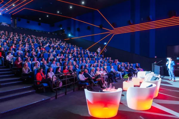 Digital Marketing & Media Stage